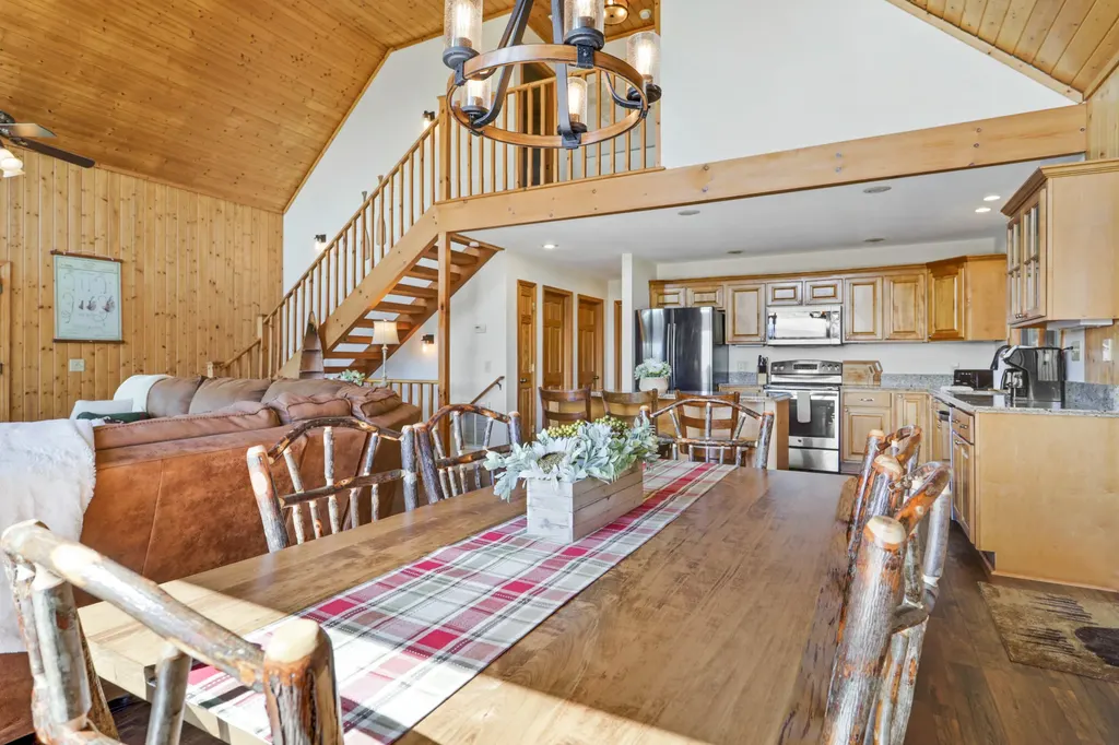 Dining room adjacent to the staircase